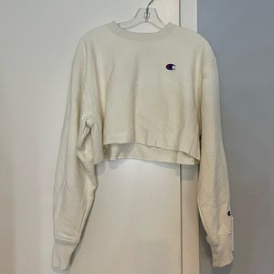 SIZE SMALL CREAM CROPPED CHAMPION CREWNECK SWEATSHIRT